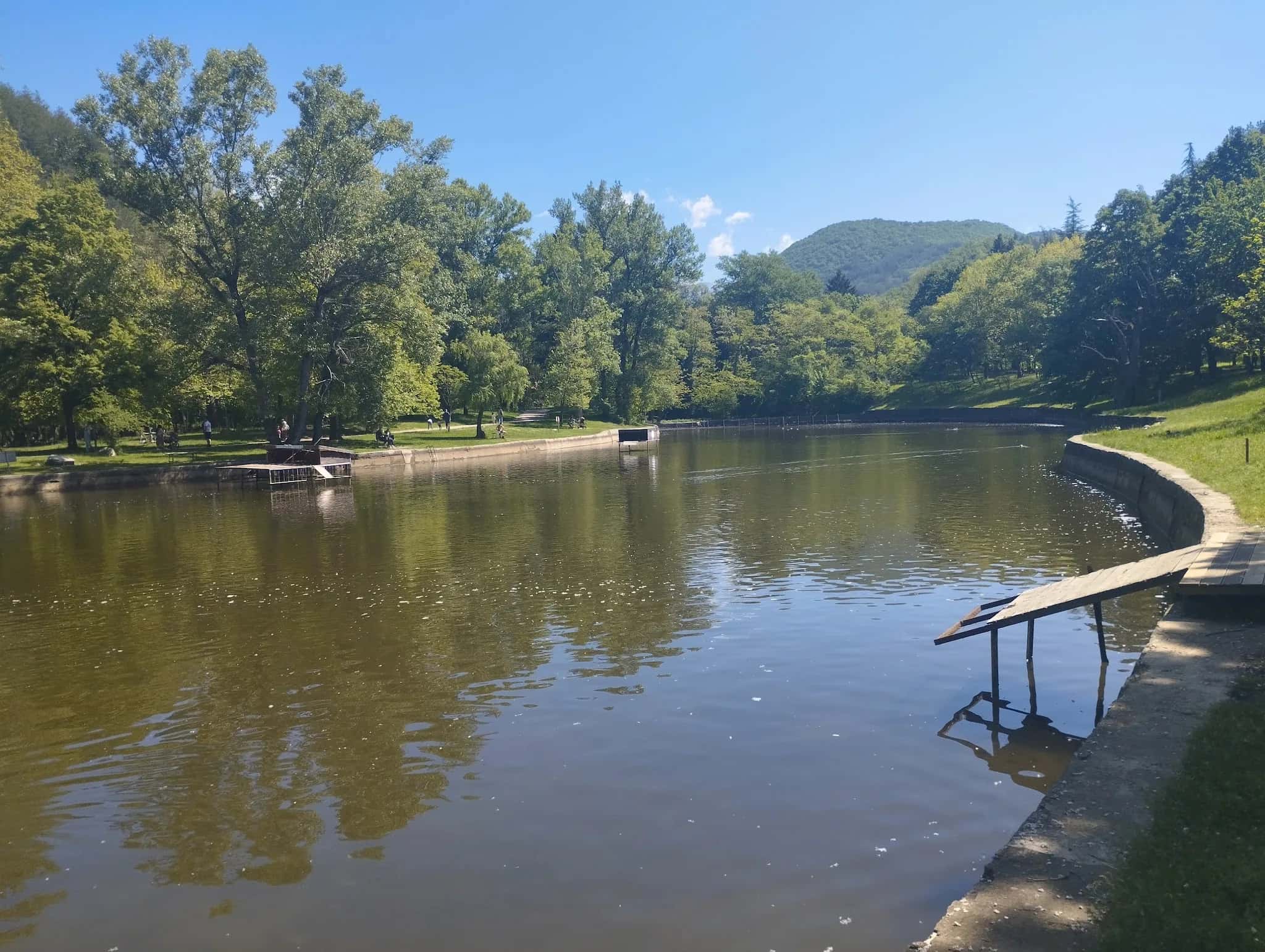 Езеро Бачиново, водни колела