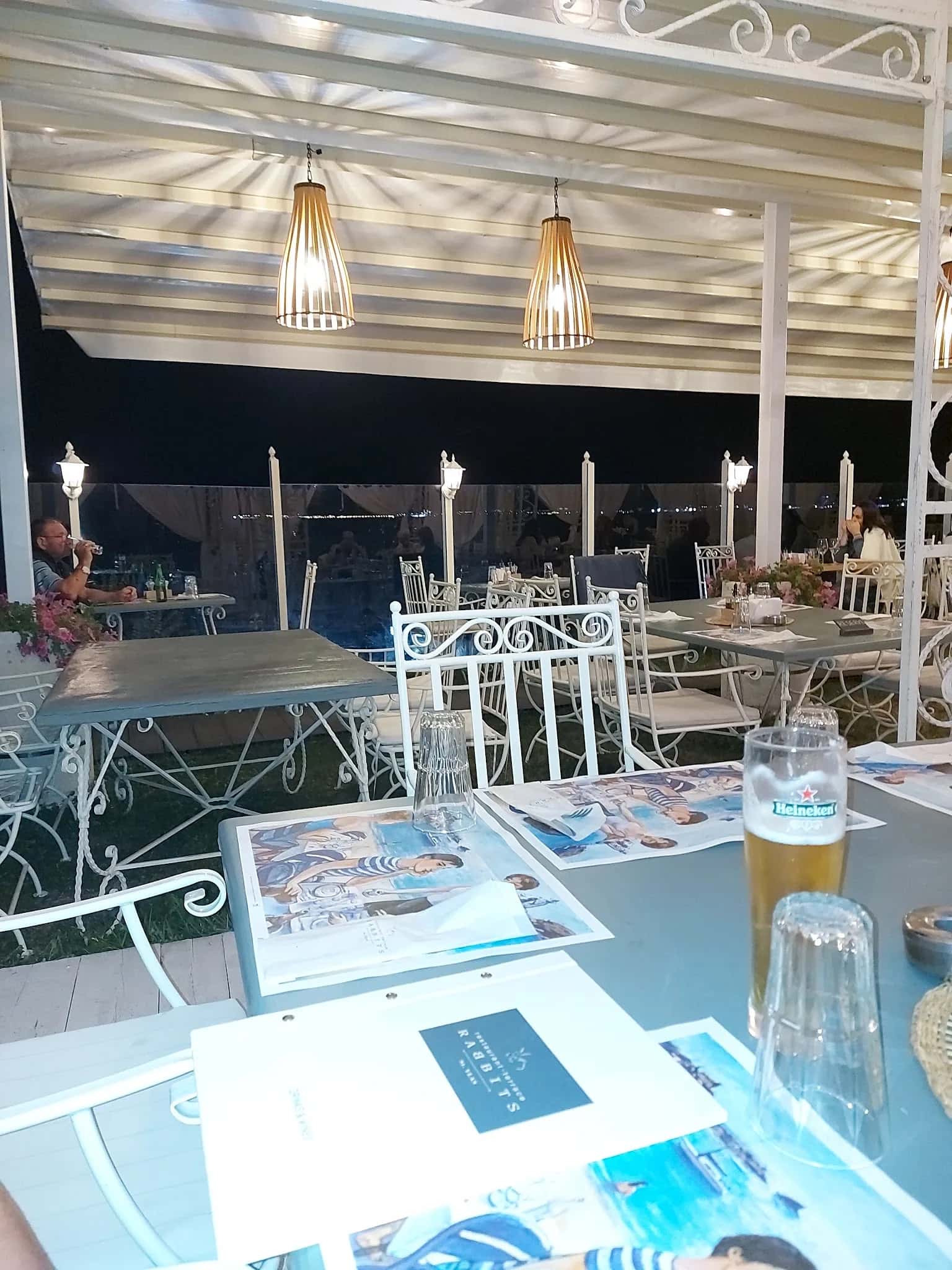 Rabbits Restaurant St Vlas