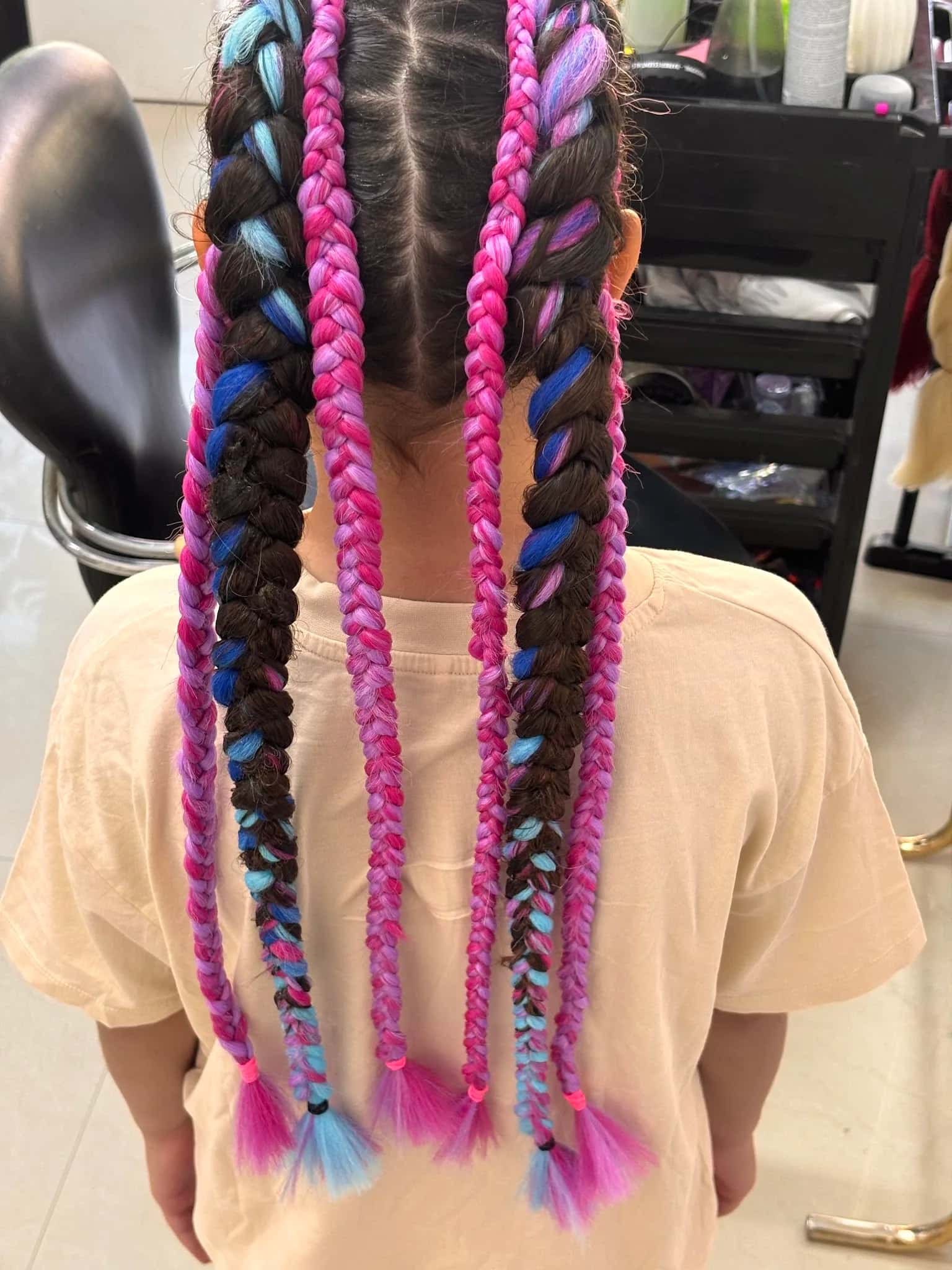 Beauty salon 13