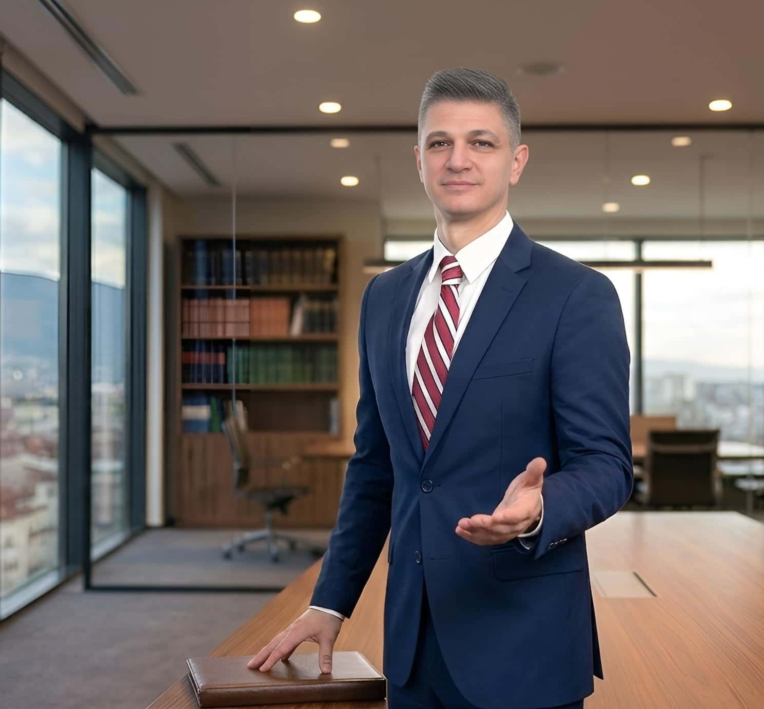 Адв. Емил Трифонов
