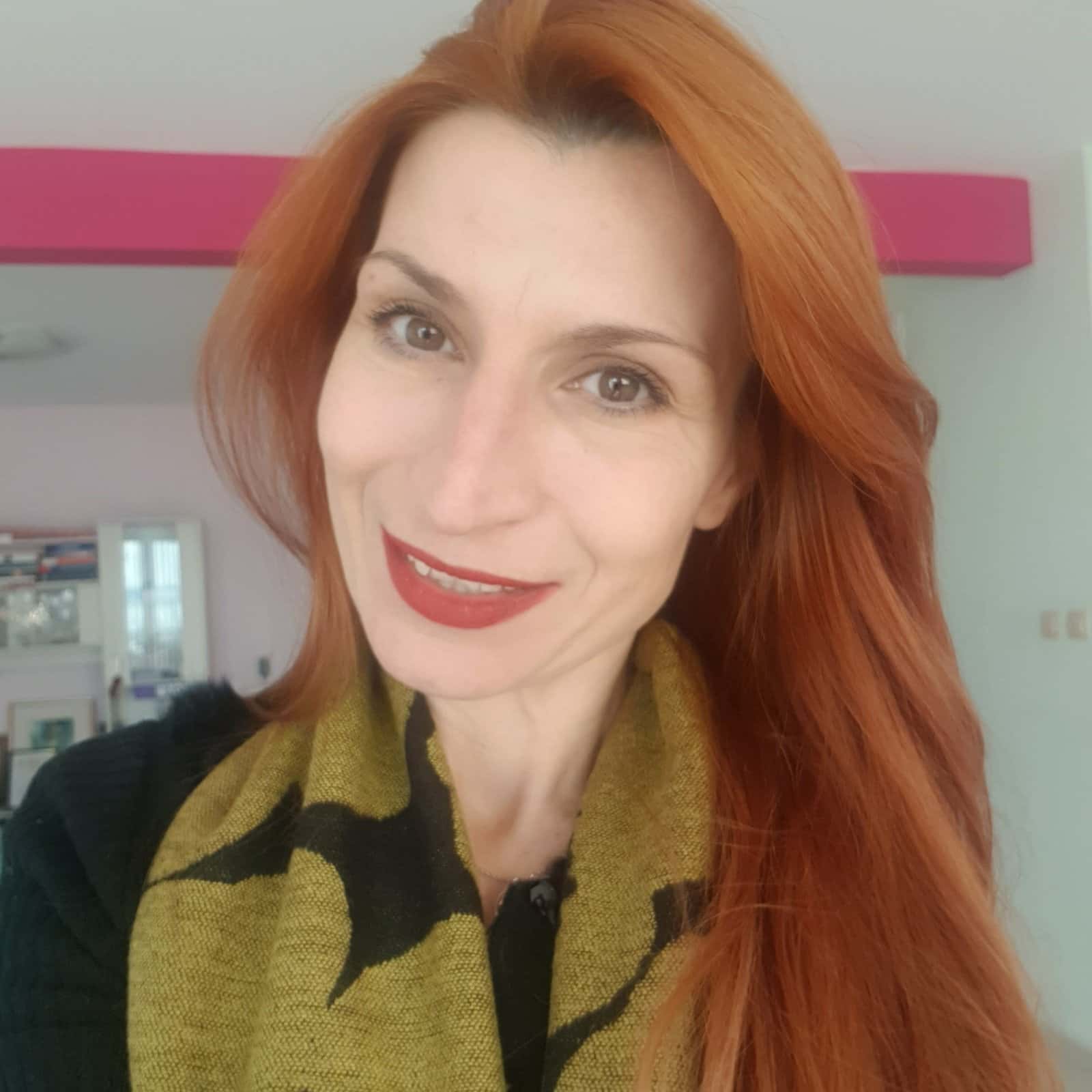 СТУДИО ИДЗИН - МАРИАНА ВЪЛЧЕВА