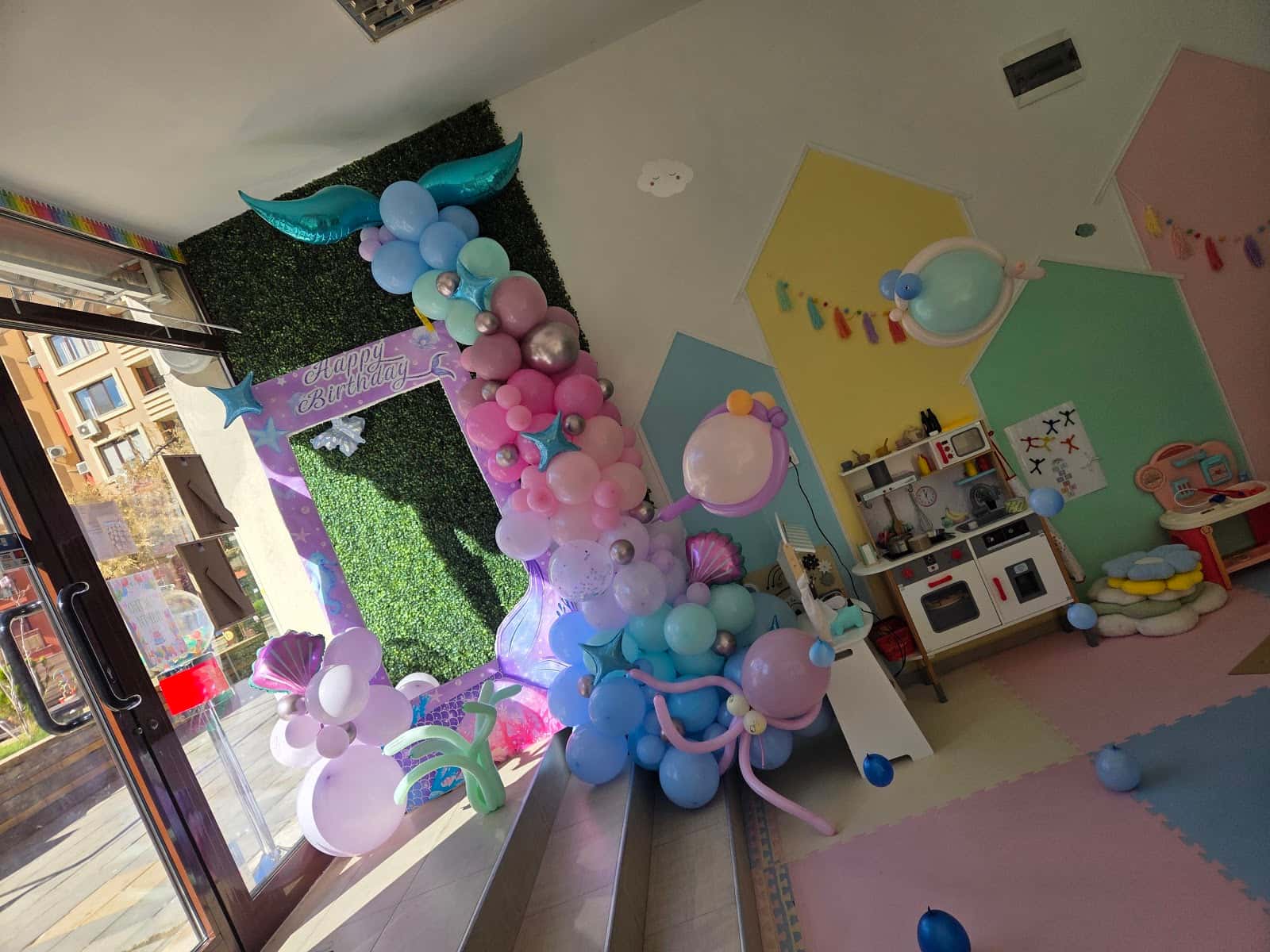 Детски парти център PartyDots