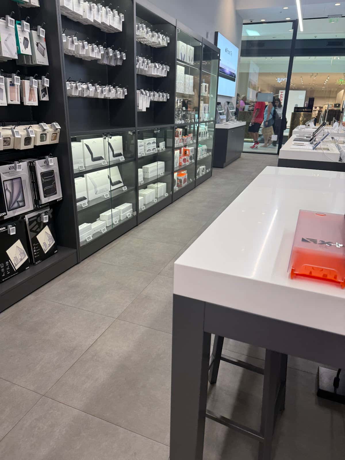 iSTYLE I Apple Authorised Reseller I Galleria Mall