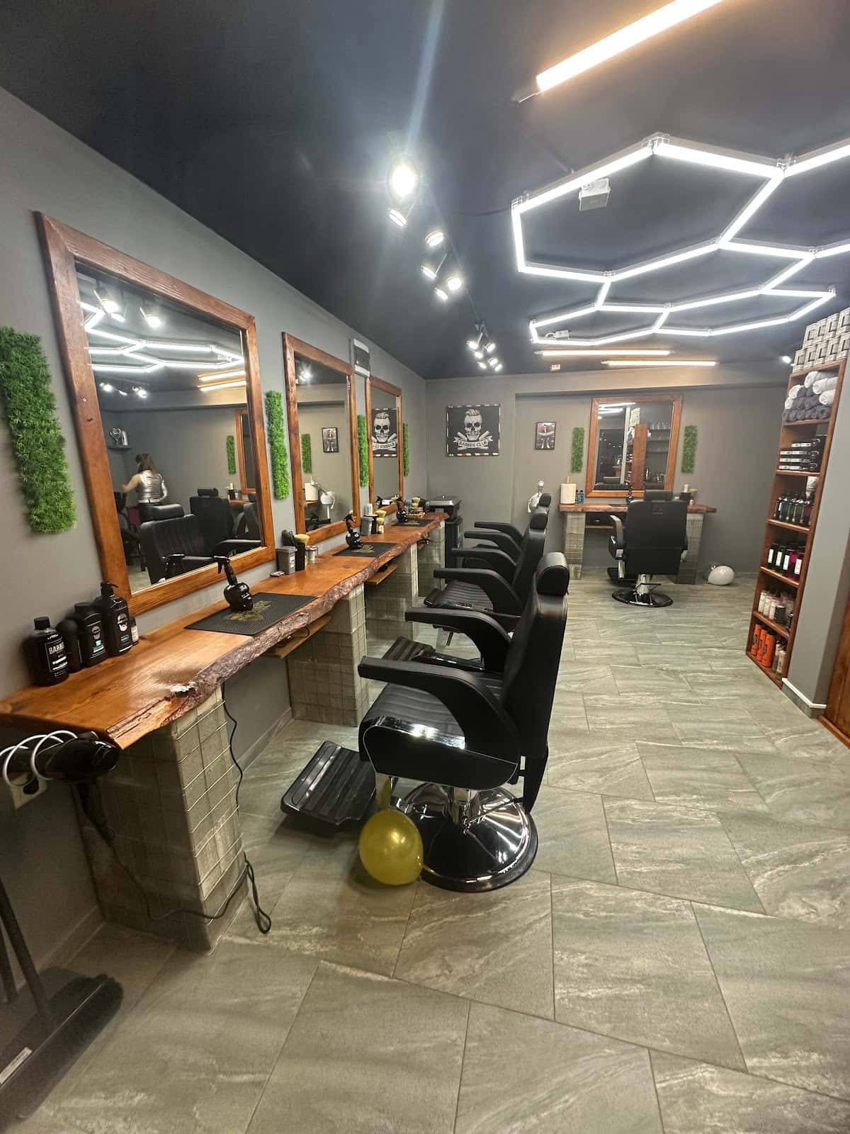 Barbershop Raya