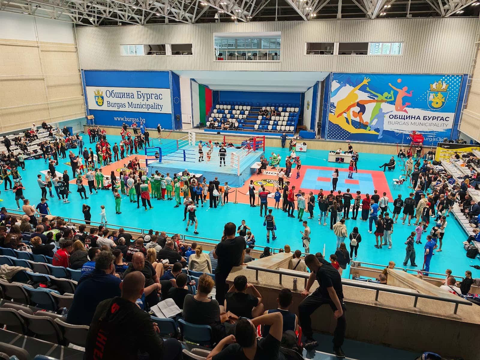 Спортна зала „Младост“