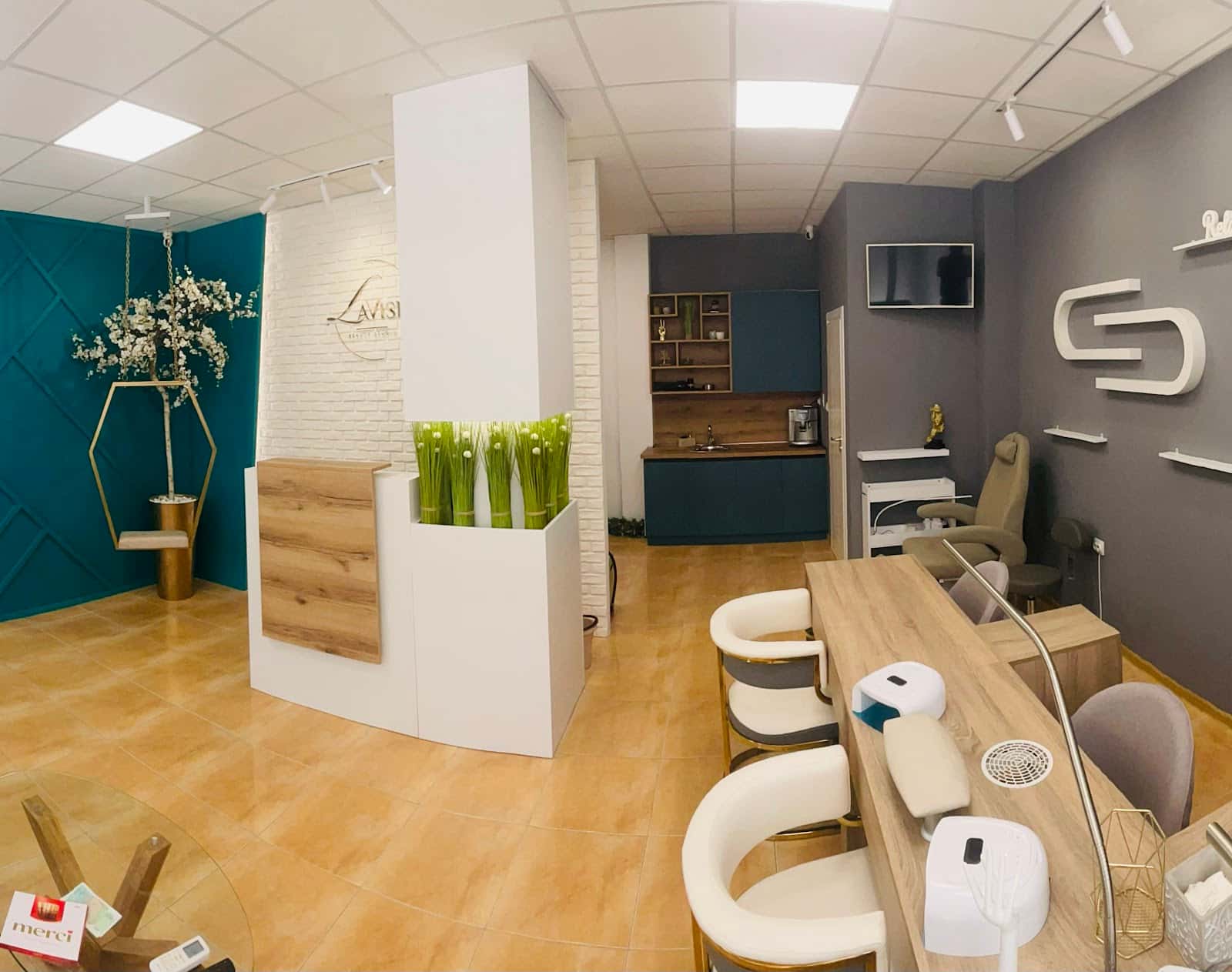 Lavish beauty studio
