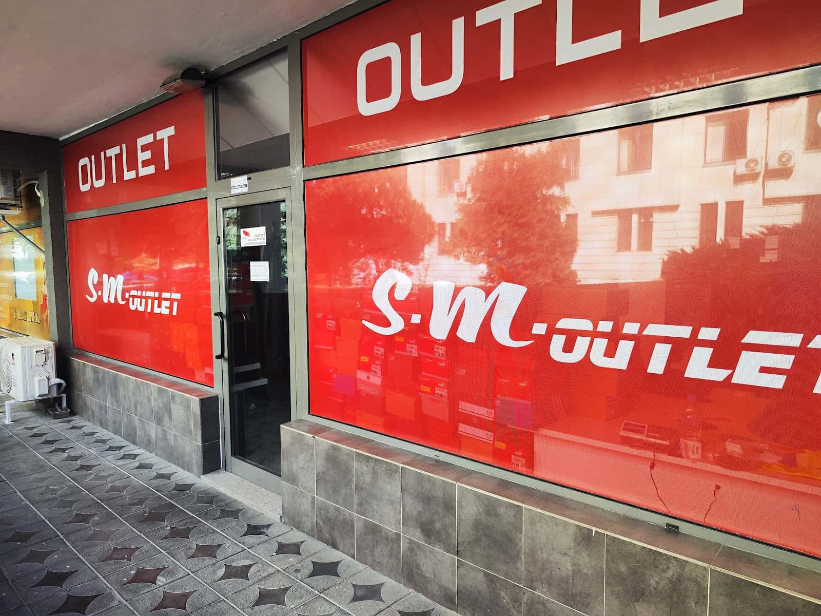 S.M.Outlet