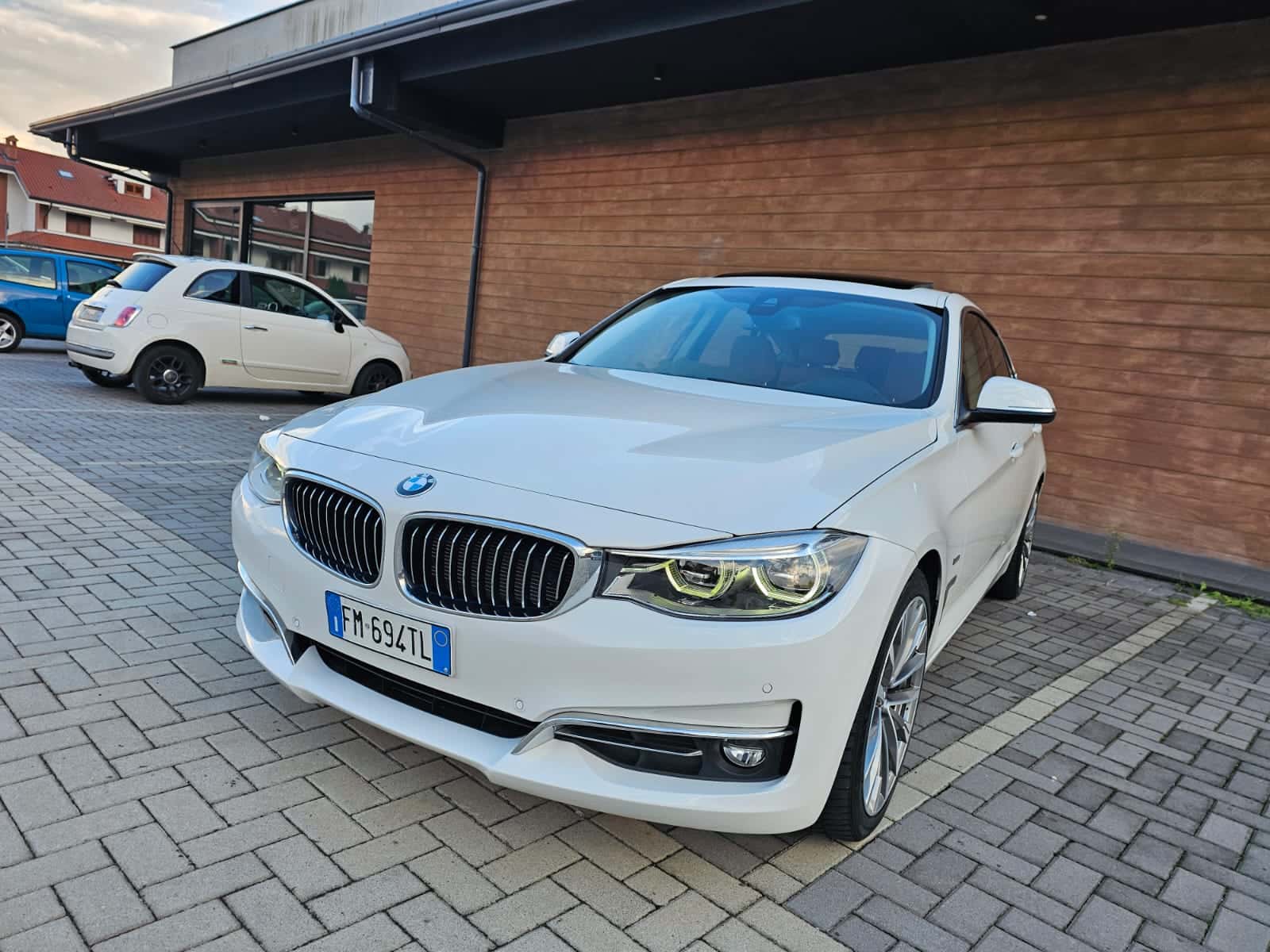 Stefano auto