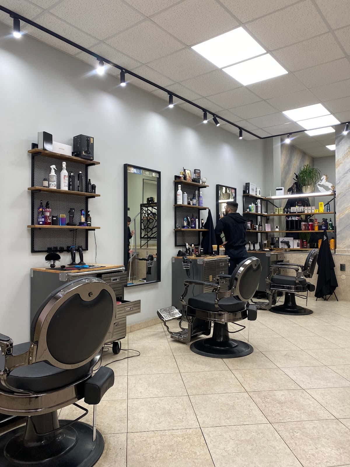 TOP CUTS Barbershop