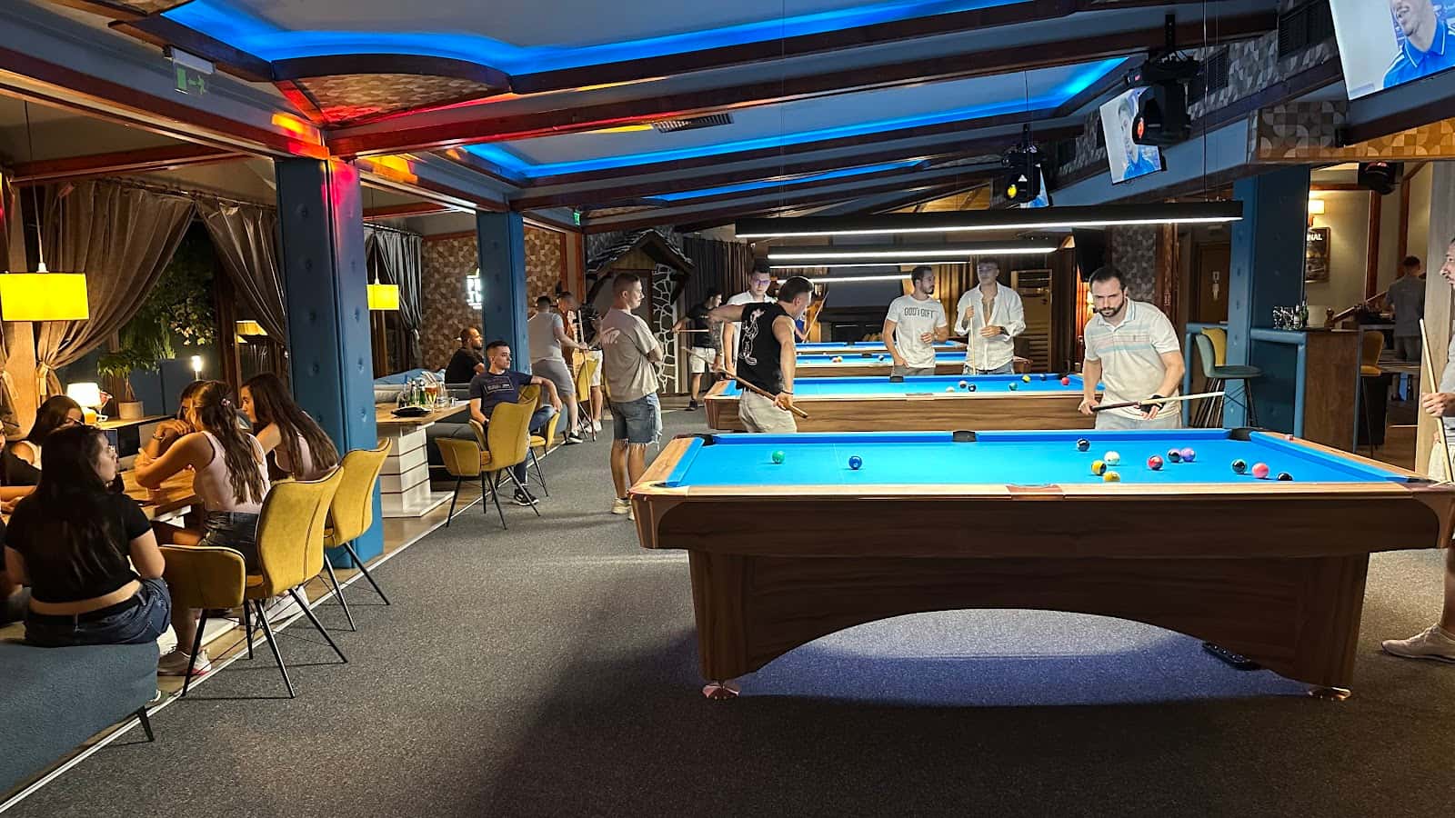 Pool House 147