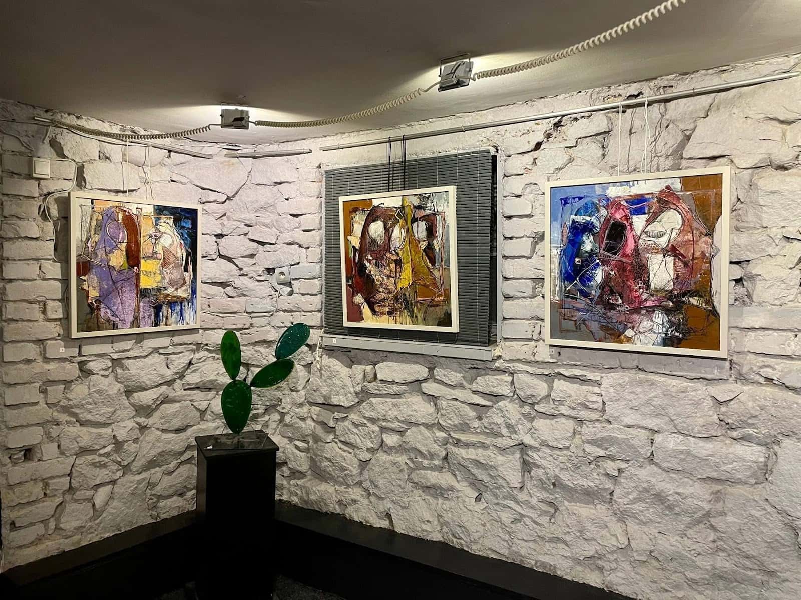 Maria Luiza Gallery
