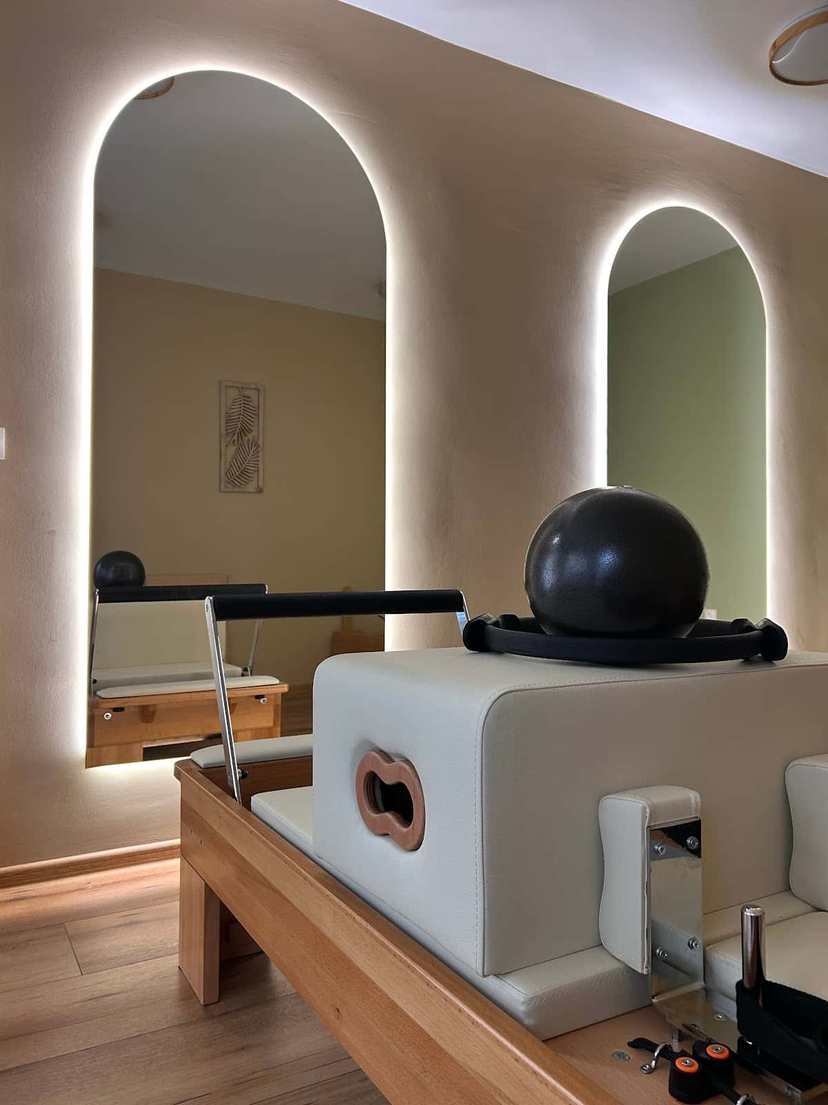 Kinezis Rehab & Reformer Studio