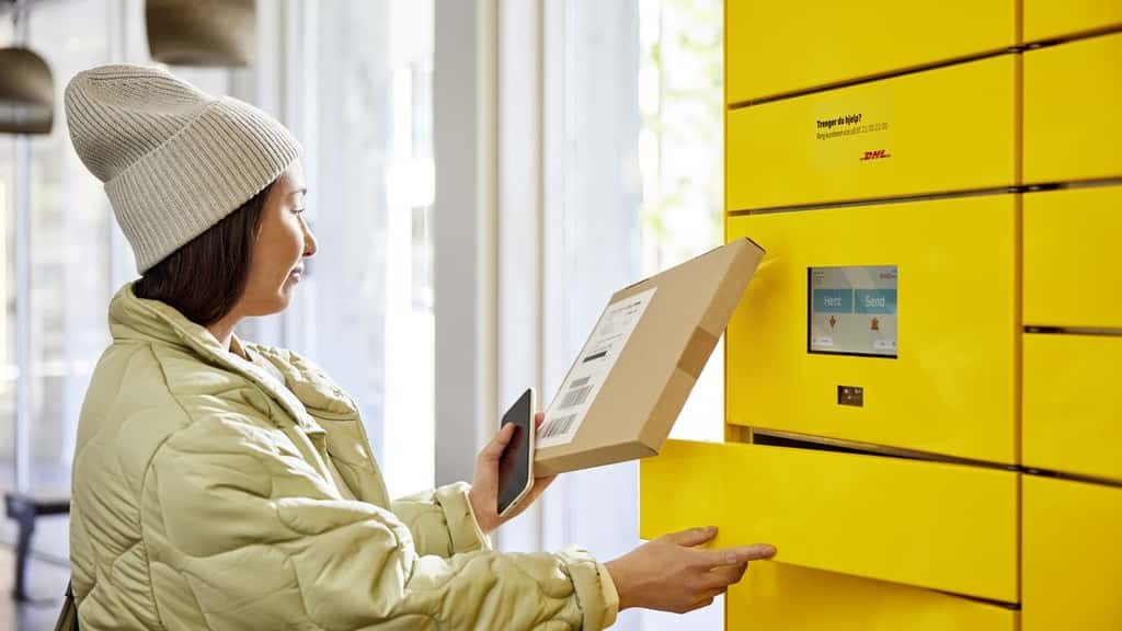 DHL Express Service Point Locker
