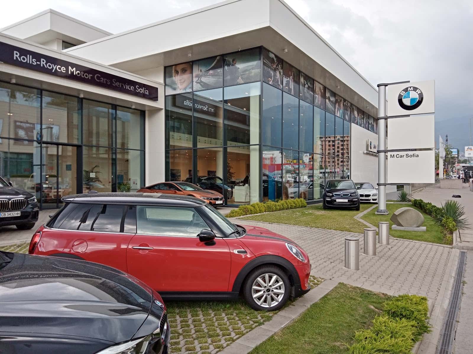 M Rent a Car
