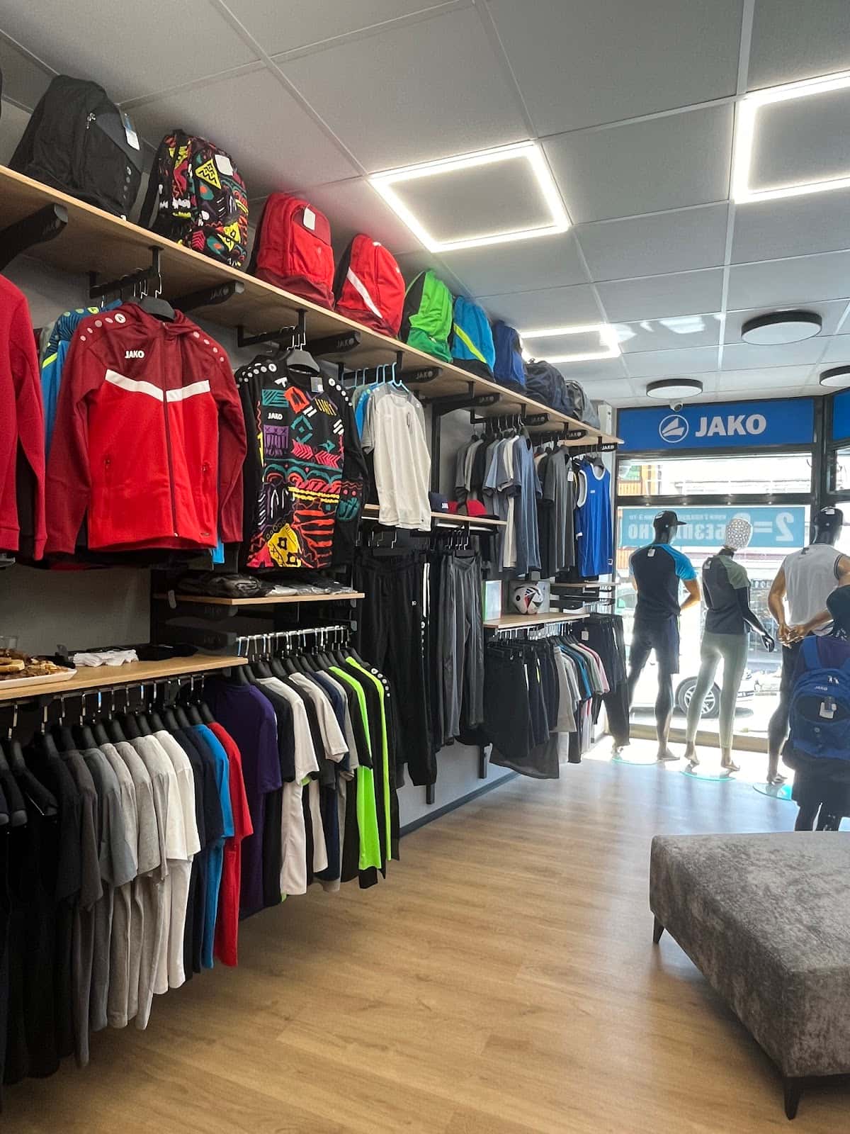 JAKO
