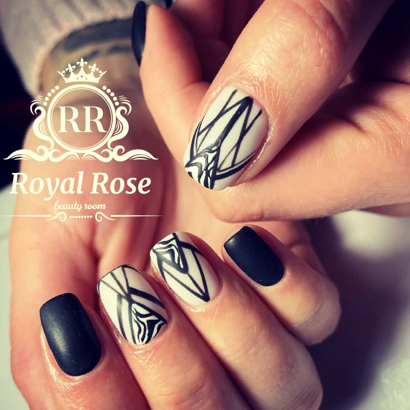 Royal Rose beauty room