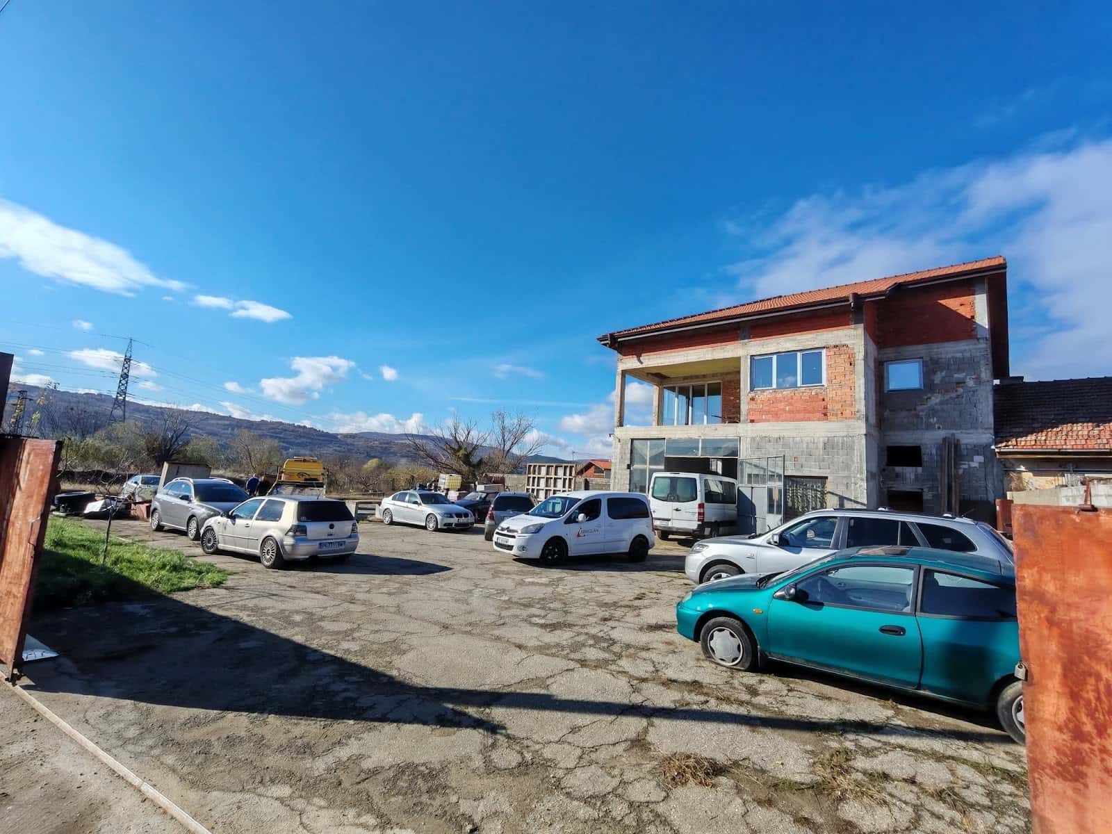 Garage - X Автосервиз на самообслужване